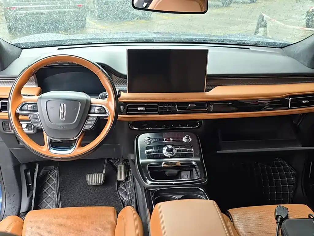 Nautilus 2.7 T 4 WD President