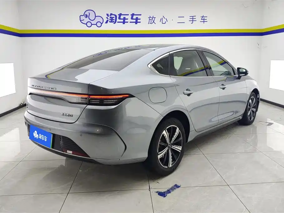 Destroyer 05 DM-i 120 KM Flagship