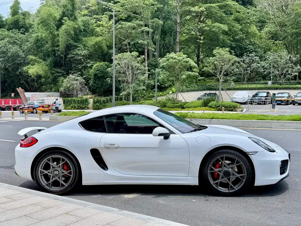Cayman Cayman 2.7 L