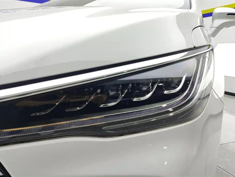 Song MAX 1.5 T Auto Connected Luxury 7-seat