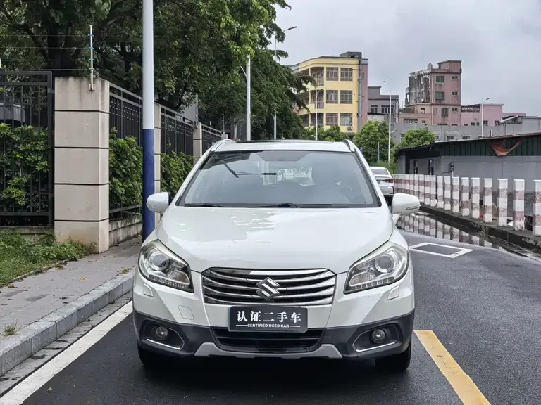 Suzuki S-Cross 1.6 L CVT 2 WD Elite