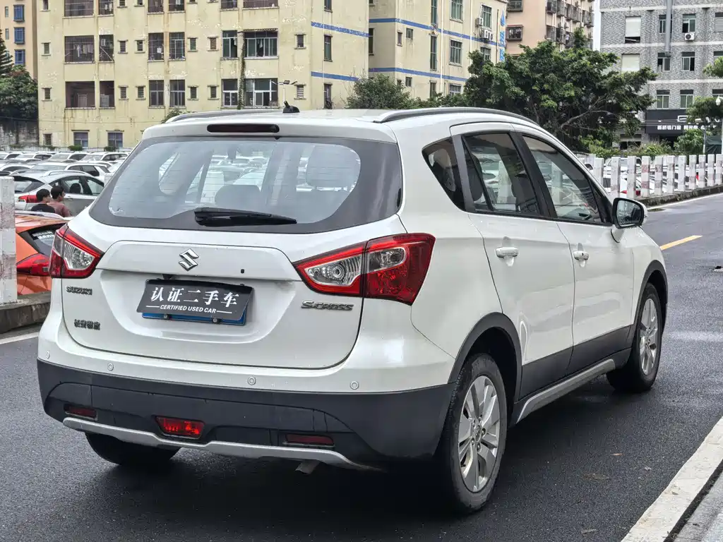 S-Cross 1.6 L CVT 2 WD Elite