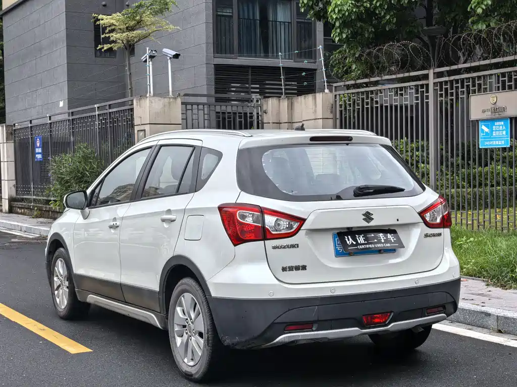 S-Cross 1.6 L CVT 2 WD Elite