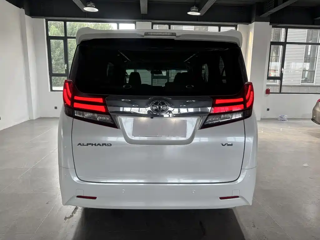 Alphard 3.5 L Luxury