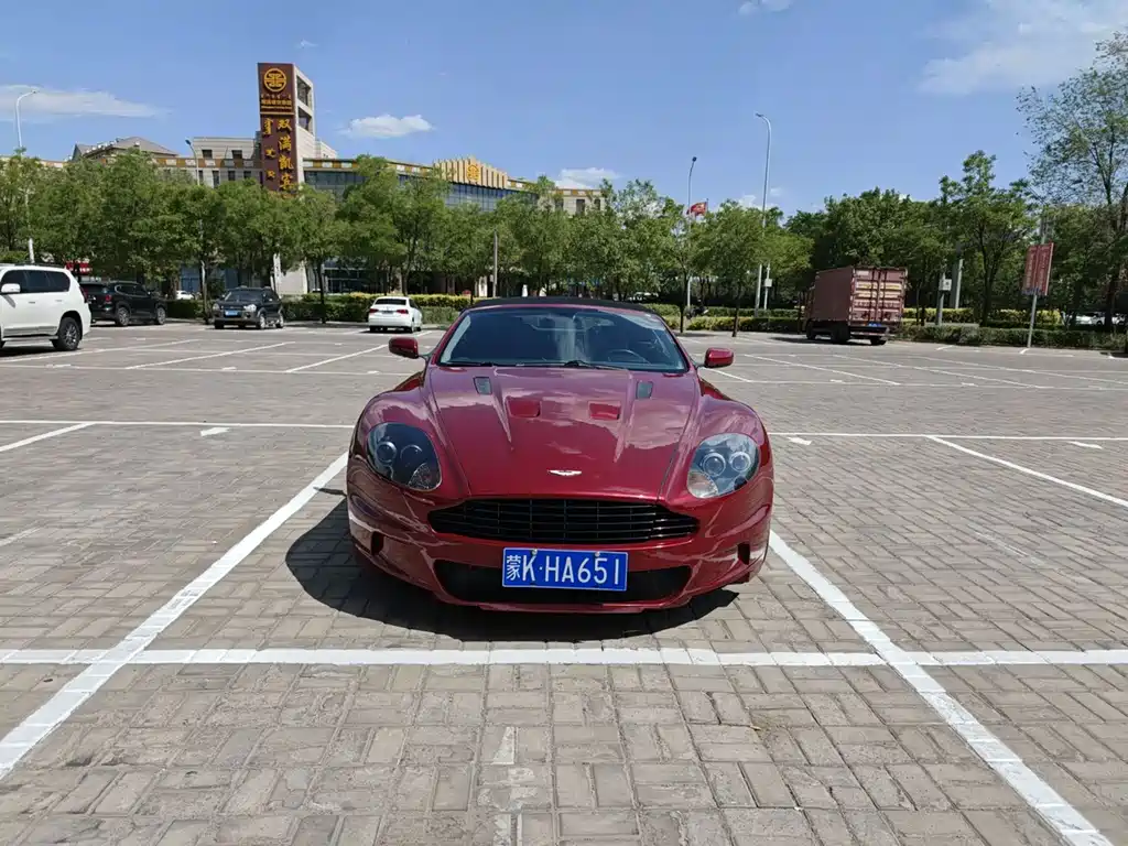Aston Martin DBS 阿斯顿·马丁DBS 2009款 6.0 Touchtronic Volante