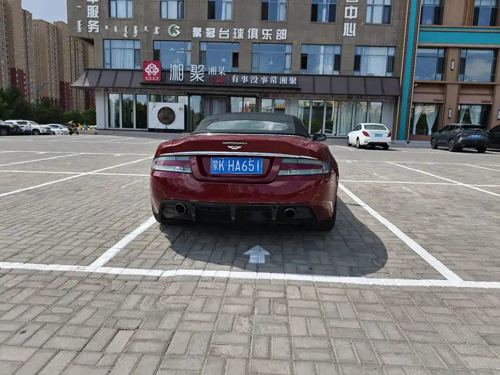 Aston Martin DBS 阿斯顿·马丁DBS 2009款 6.0 Touchtronic Volante