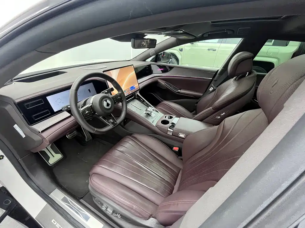 Denza Z9 GT 腾势Z9 GT 2024款 1100四驱Ultra首发版