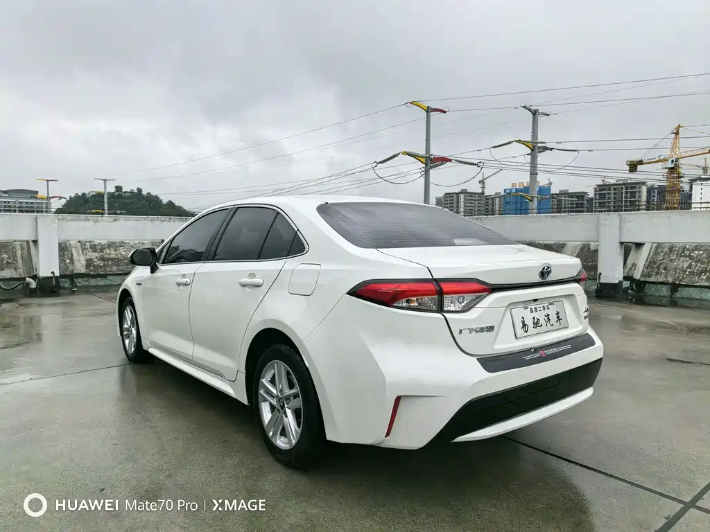 Levin Dual Engine 1.8 H E-CVT Luxury CN-V