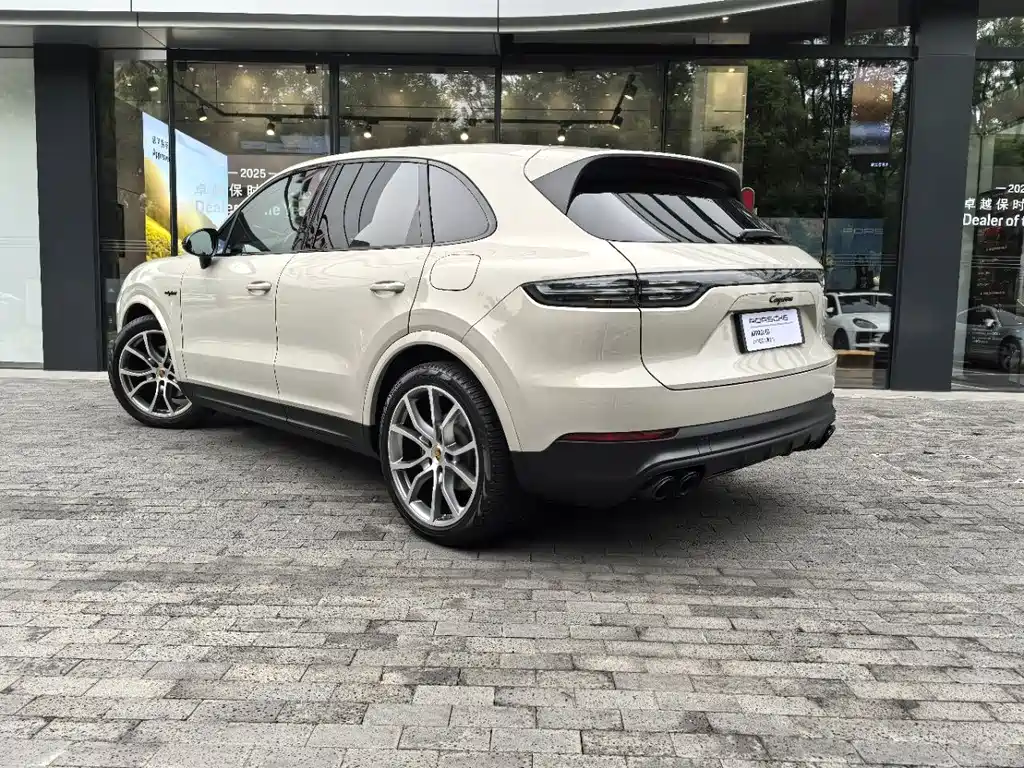 Cayenne NEV Cayenne E-Hybrid 2.0 T