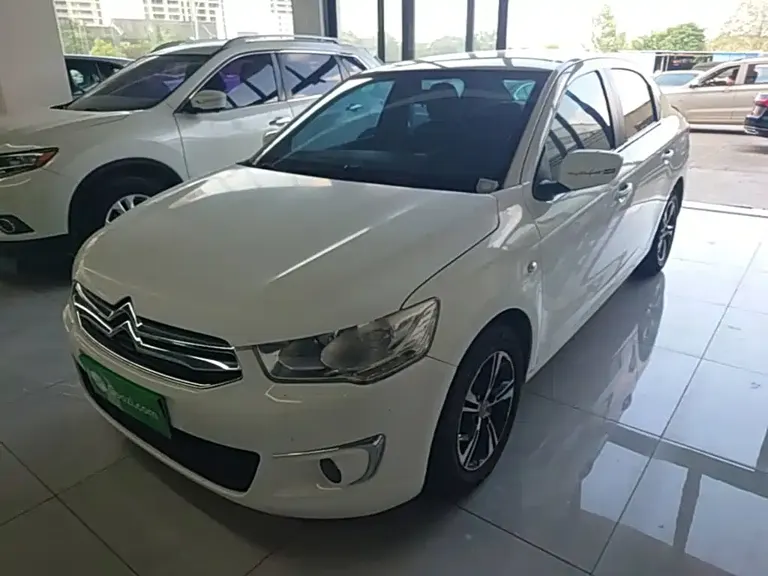 Citroën Elysee 1.6 L Manual Fashion