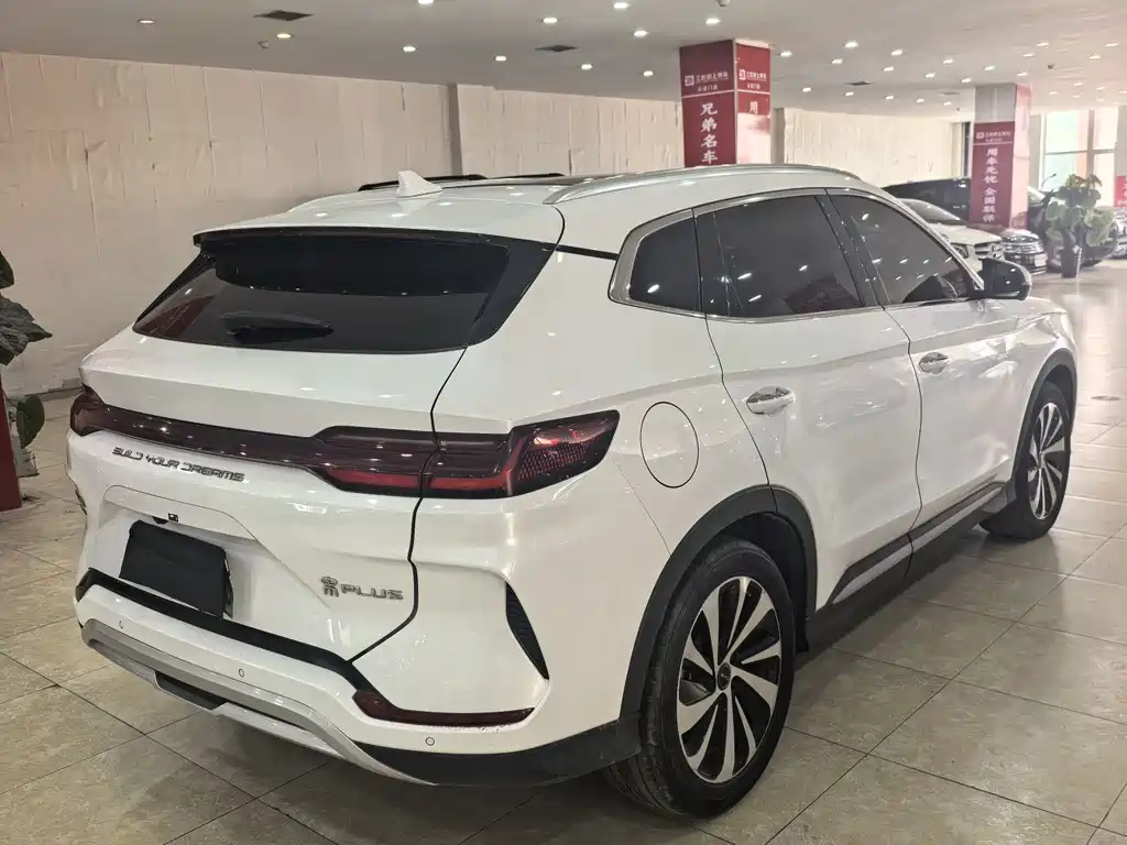 Song PLUS NEV Glory DM-i 110 km Flagship PLUS