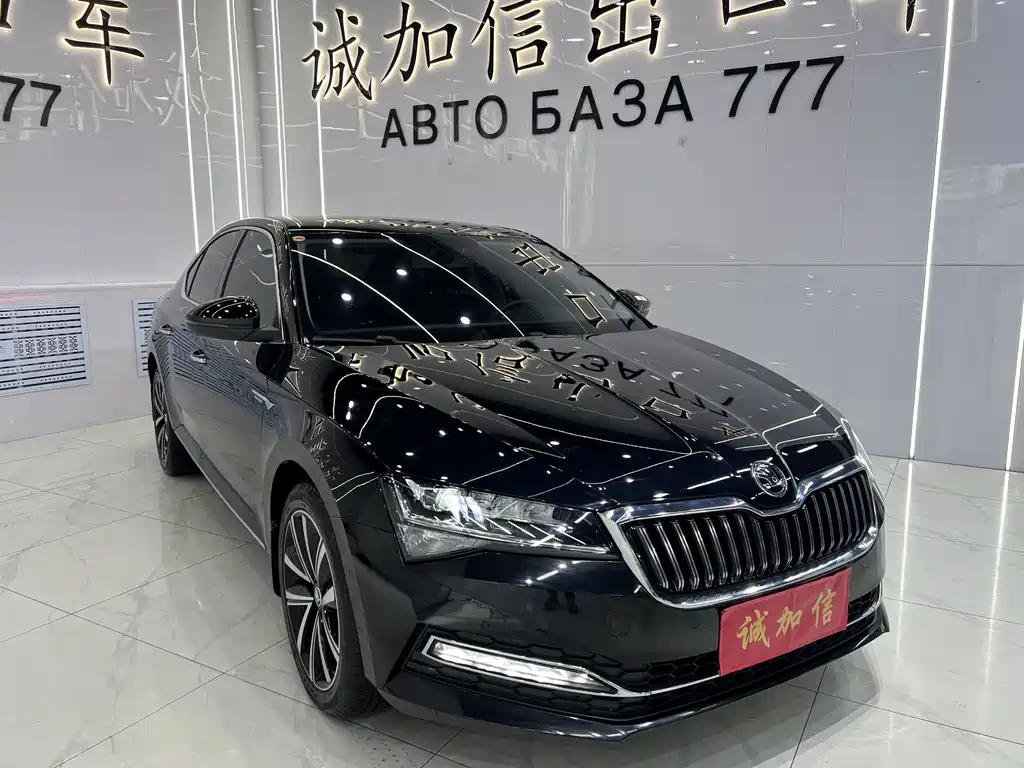 Superb TSI280 DSG Premium
