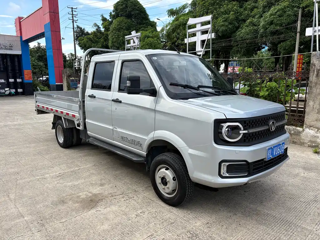 角马 角马 2024款 1.6 L 舒适型双排栏板