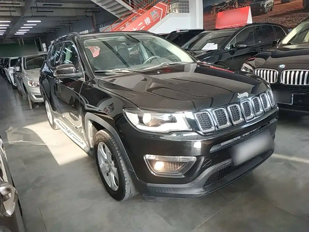 Compass 200 T Auto Home Enjoyment