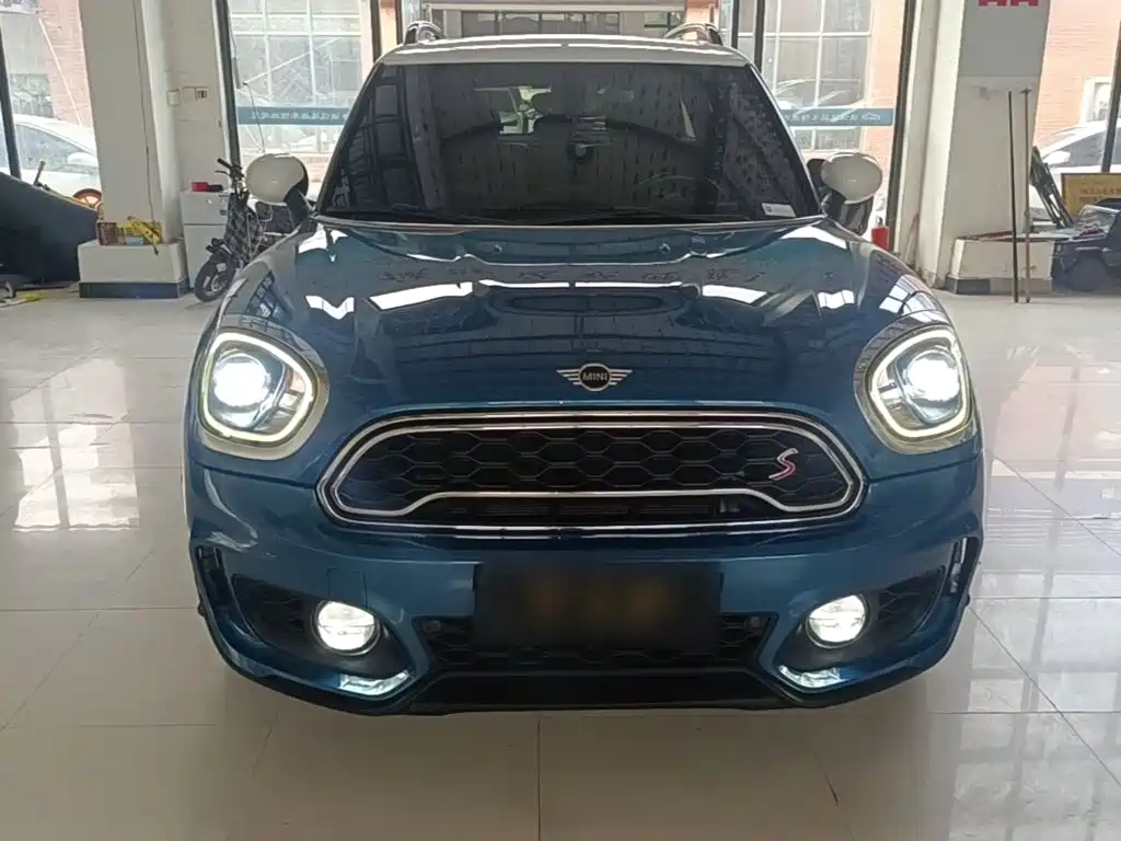 MINI COUNTRYMAN 2.0 T COOPER S ALL4 Racer