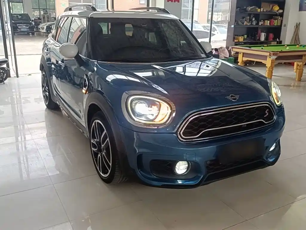 MINI COUNTRYMAN 2.0 T COOPER S ALL4 Racer