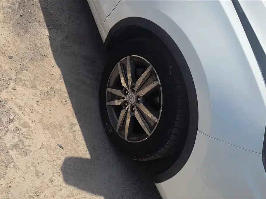 Eado XT 1.6 L Auto Premium Cool CN-V