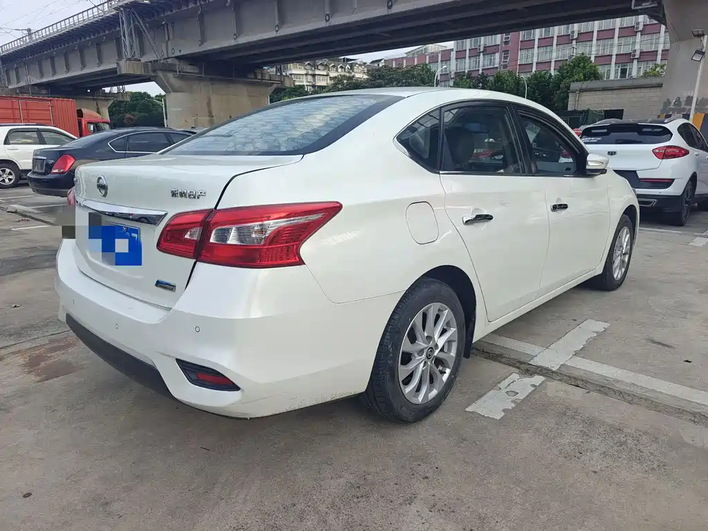 Sylphy 1.6 XL CVT Luxury