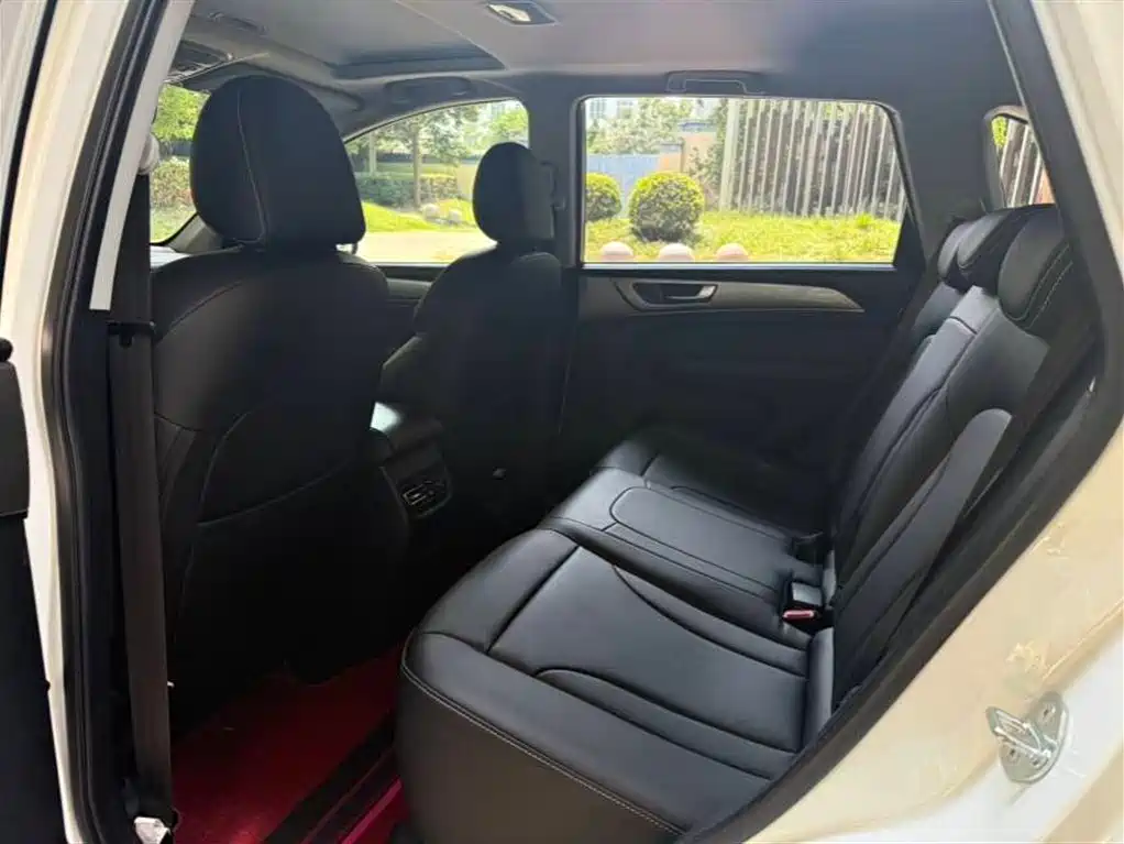 Haval M6 PLUS 1.5 T DCT Luxury Connected