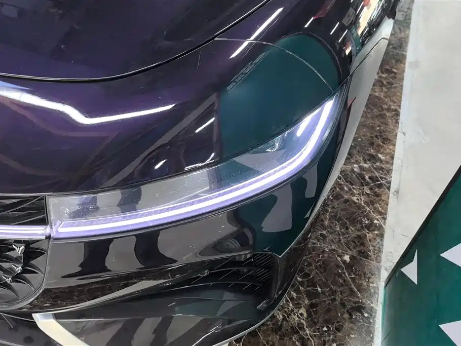 Voyah Zhuiguang PHEV 4 WD Ultra Long Range Flagship