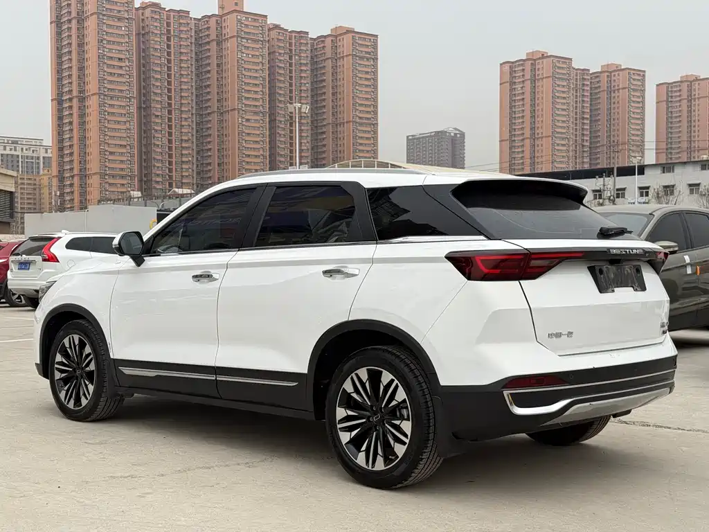 Besturn T77 1.5 T Auto Luxury