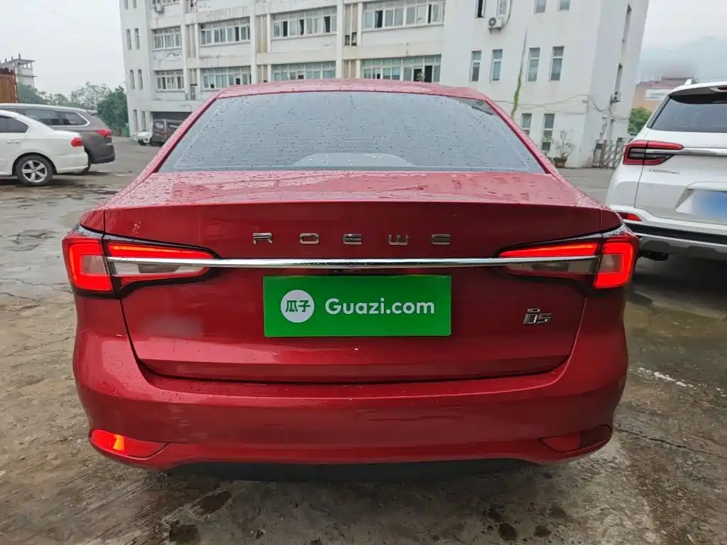 Roewe i5 1.5 L Auto 4 G Connected Leading Luxury Flagship