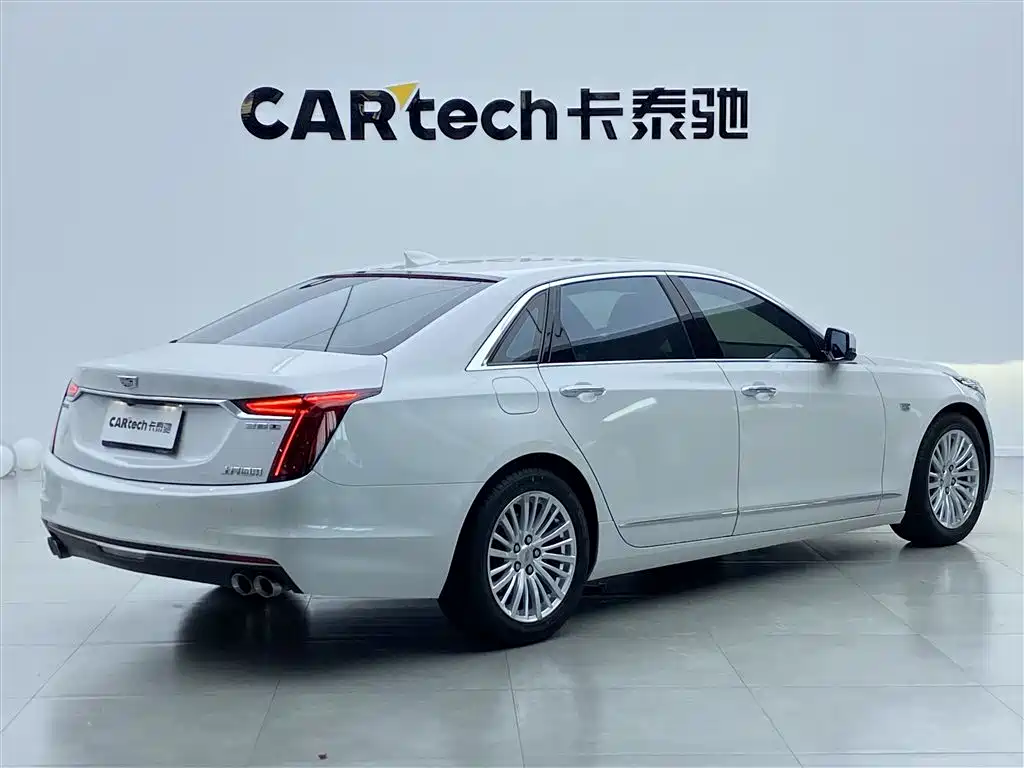 Cadillac CT6 28 T Fashion