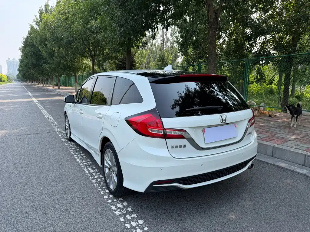Jade 1.8 L Auto Comfort 5-seat