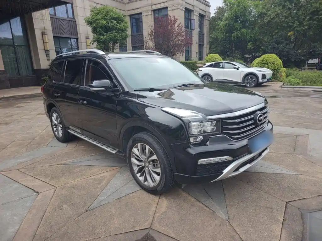 GAC Trumpchi GS8 320 T 2 WD Luxury Connected (7-seat)