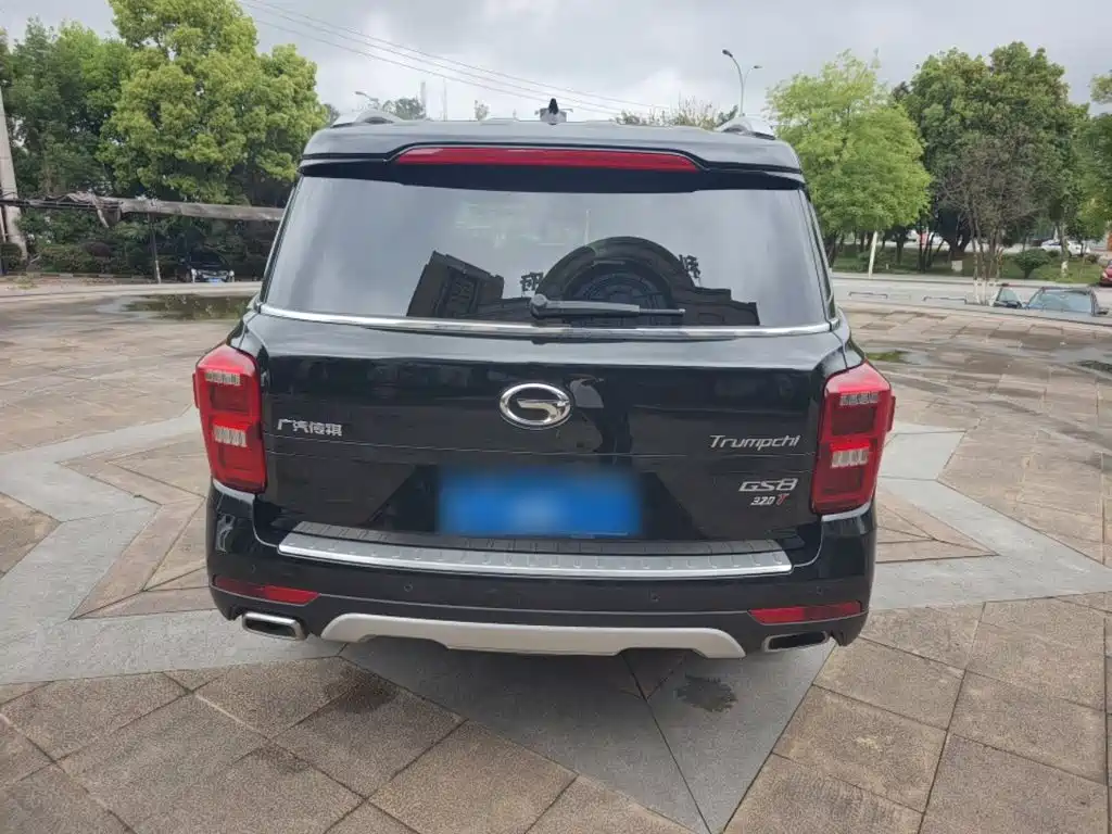 GAC Trumpchi GS8 320 T 2 WD Luxury Connected (7-seat)