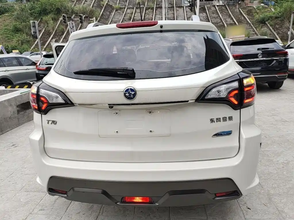 Venucia T70 启辰T70 2020款 2.0 L CVT精享版 国VI