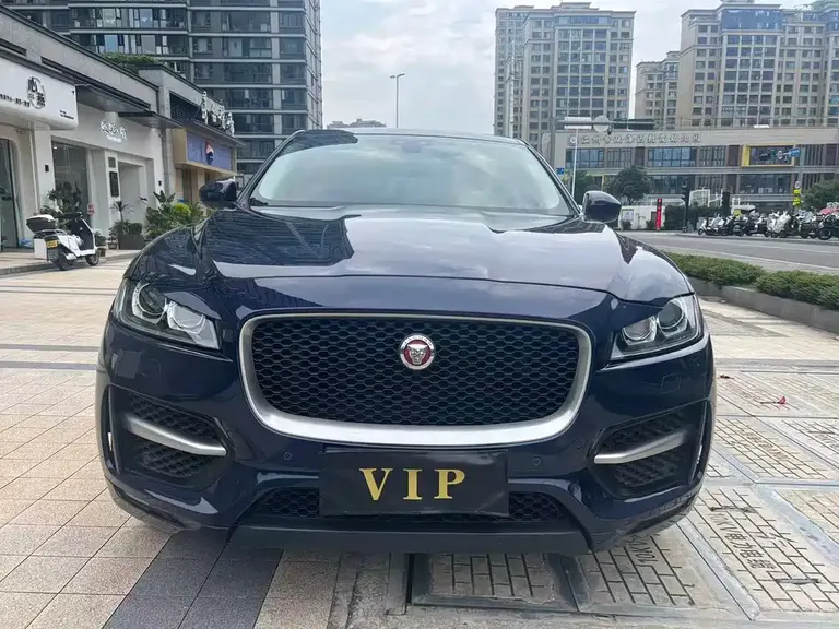 Jaguar F-PACE 2.0 T 4 WD R-Sport Sport