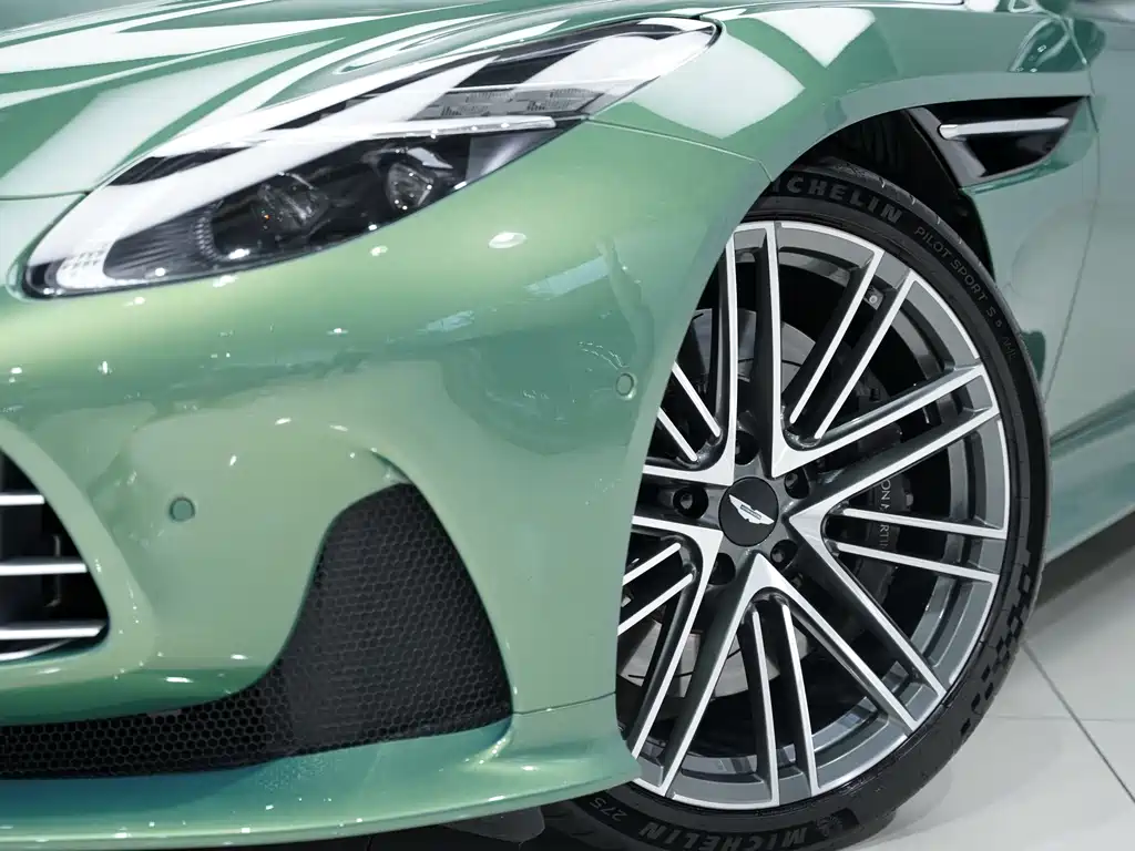 Aston Martin DB12 4.0 T V8 Coupe