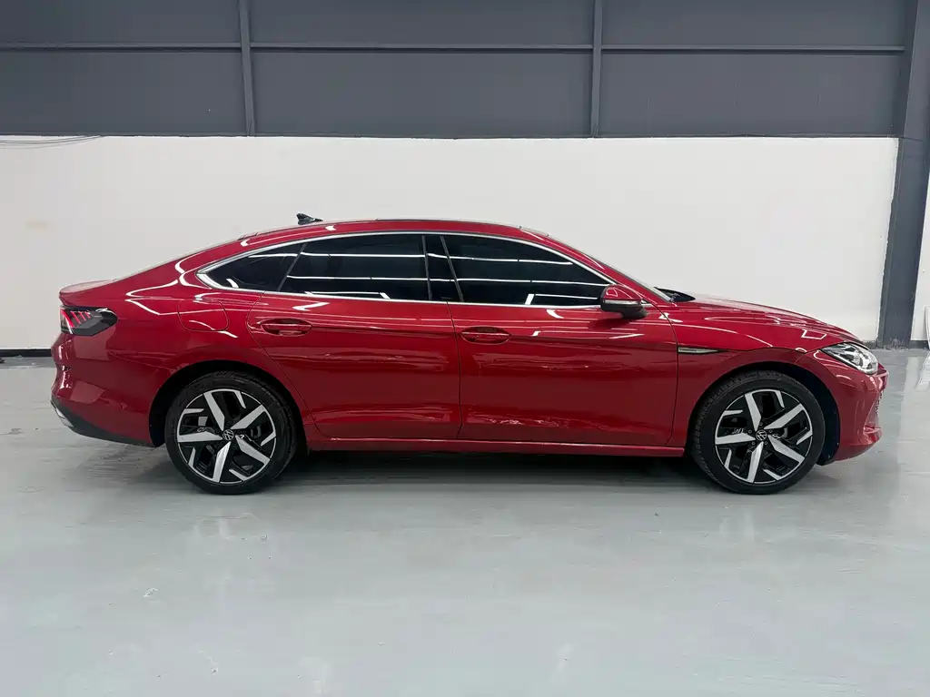 Lamando Lamando L 280 TSI DSG Spicy Cool