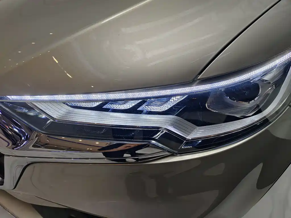 Hongqi HS5 Facelift 2.0 T Connected Flagship Enjoyment