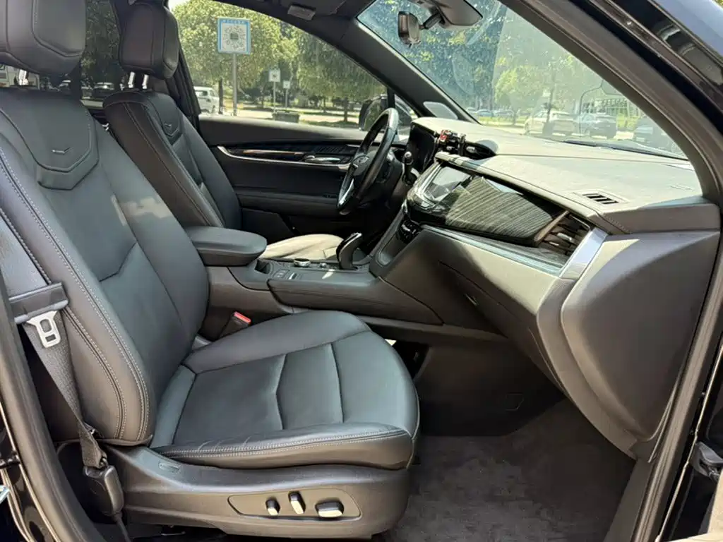 Cadillac XT6 2.0 T 7-seat 4 WD Luxury