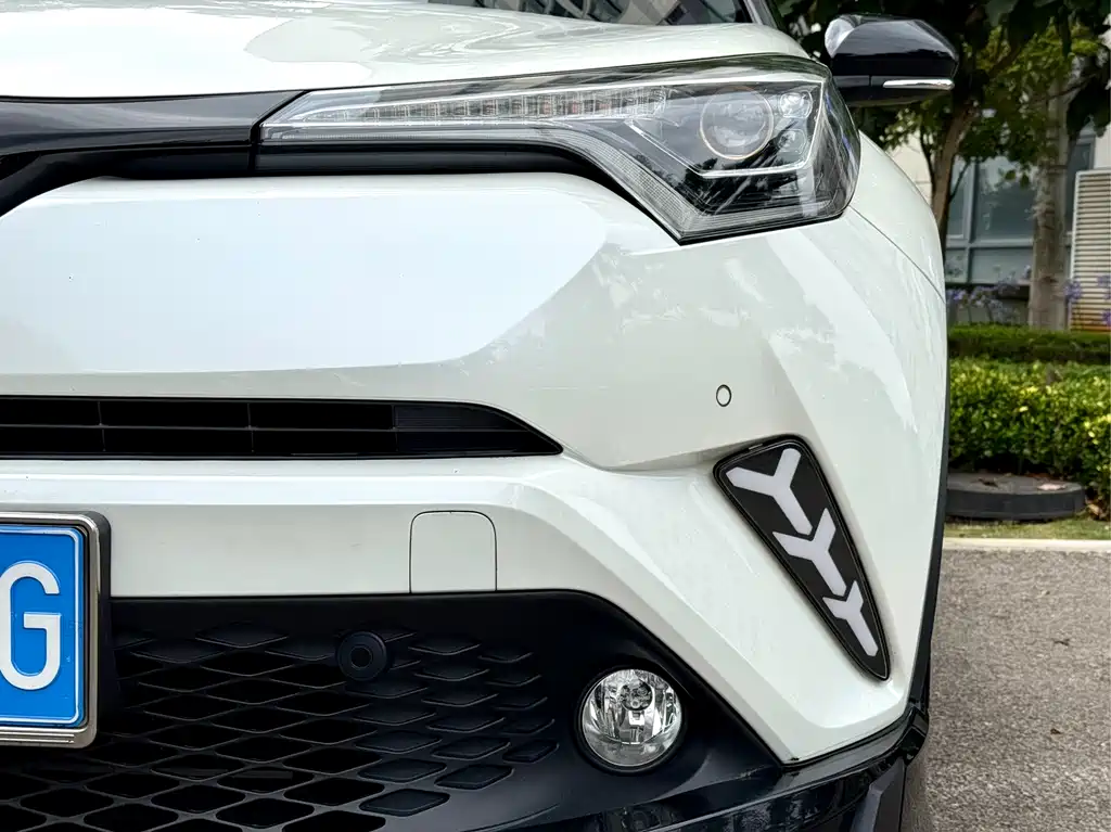 Toyota C-HR 2.0 L Luxury