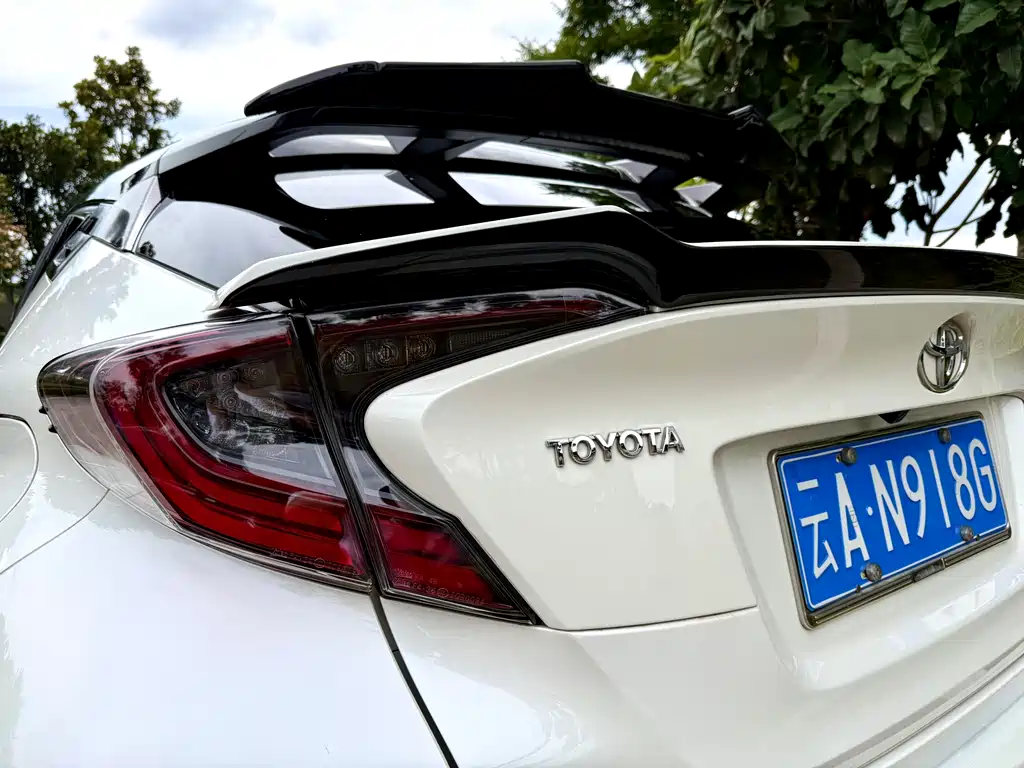 Toyota C-HR 2.0 L Luxury