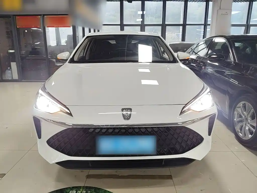 Roewe i5 1.5 L CVT Honored