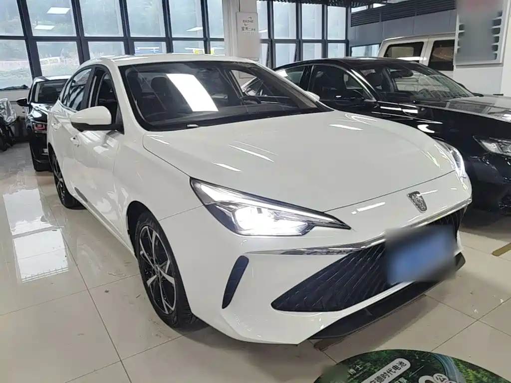 Roewe i5 1.5 L CVT Honored