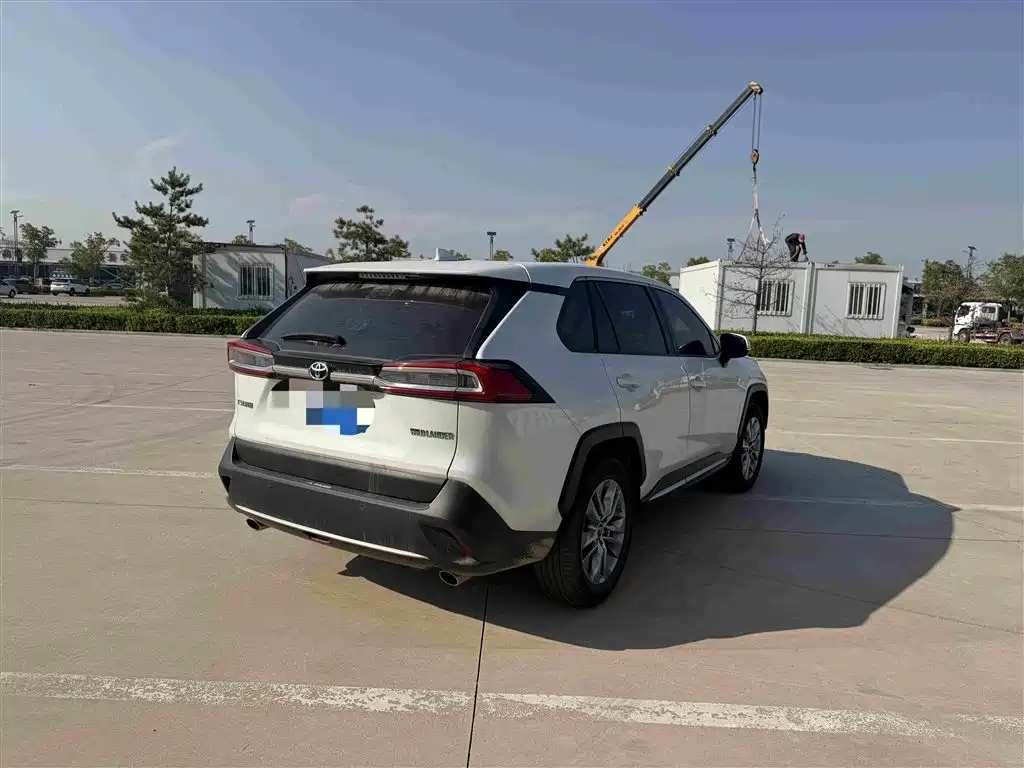 Wildlander 2.0 L CVT 2 WD Luxury PLUS