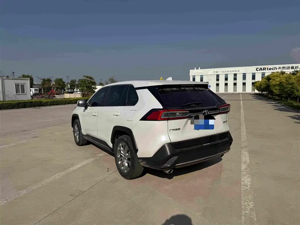 Wildlander 2.0 L CVT 2 WD Luxury PLUS