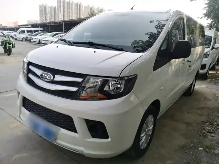 JAC Refine M3 瑞风M3 2023款 PLUS 1.5 T 5/7座经典版