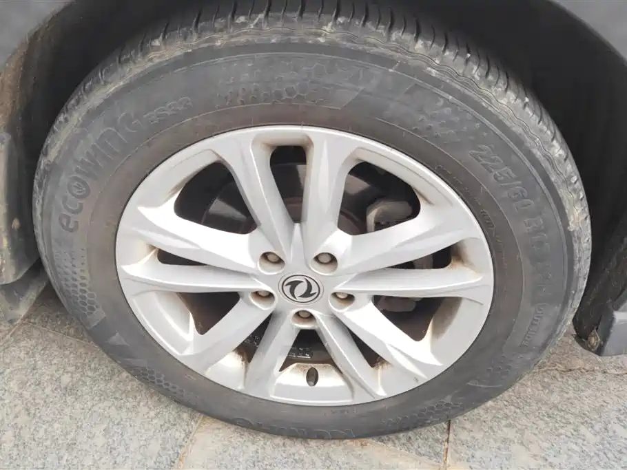 Fengguang 580 1.8 L Manual Comfort