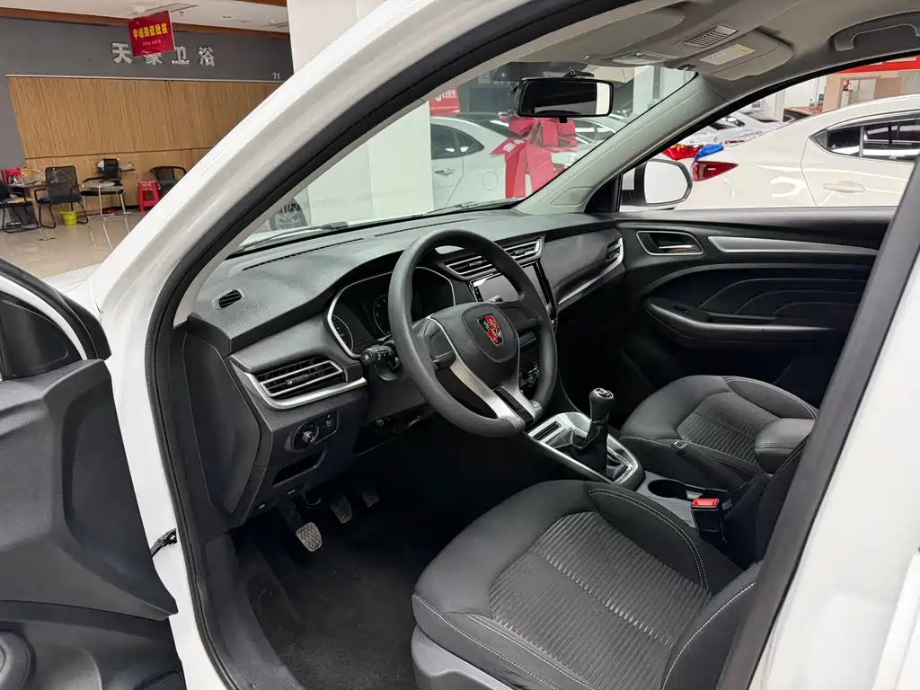 Roewe RX3 荣威RX3 2018款 1.6 L 手动进取版