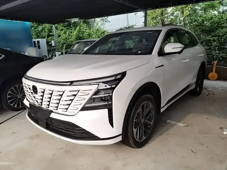 Changan CS75 PLUS 4 th Gen 1.5 T New Blue Whale Smart Premium