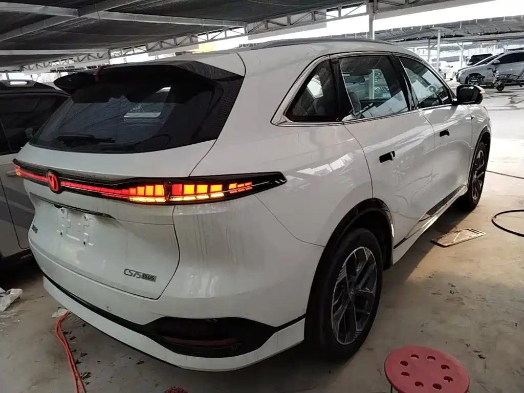 Changan CS75 PLUS 4 th Gen 1.5 T New Blue Whale Smart Premium