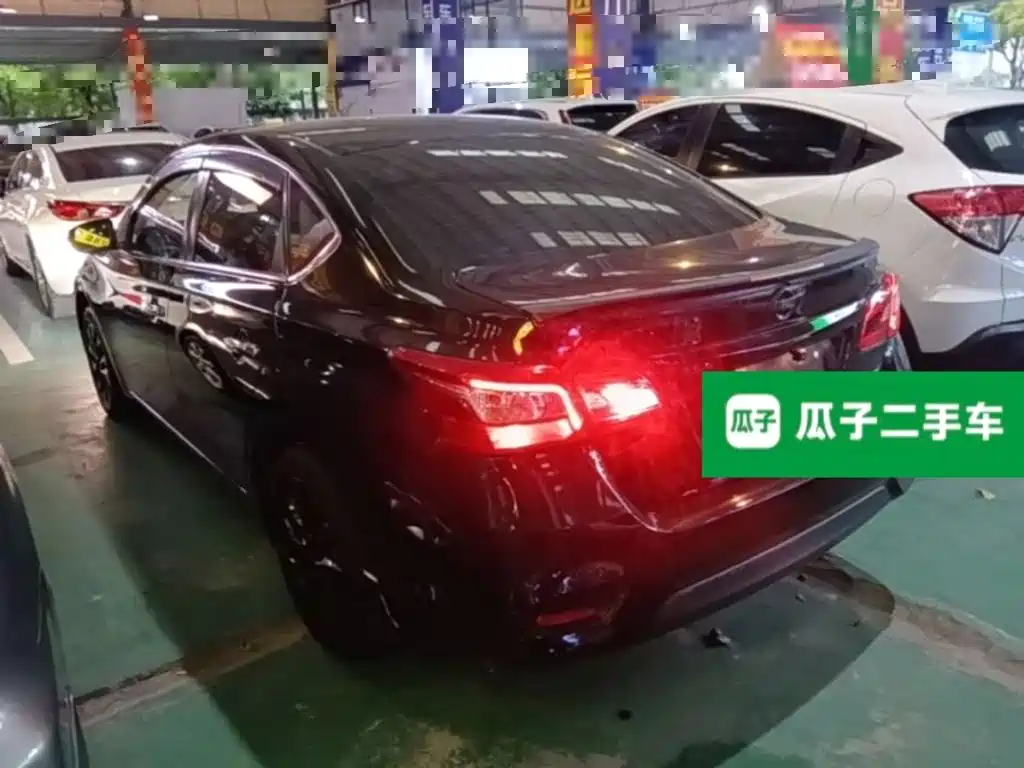 Sylphy 1.6 XV CVT Connected Premium CN-VI