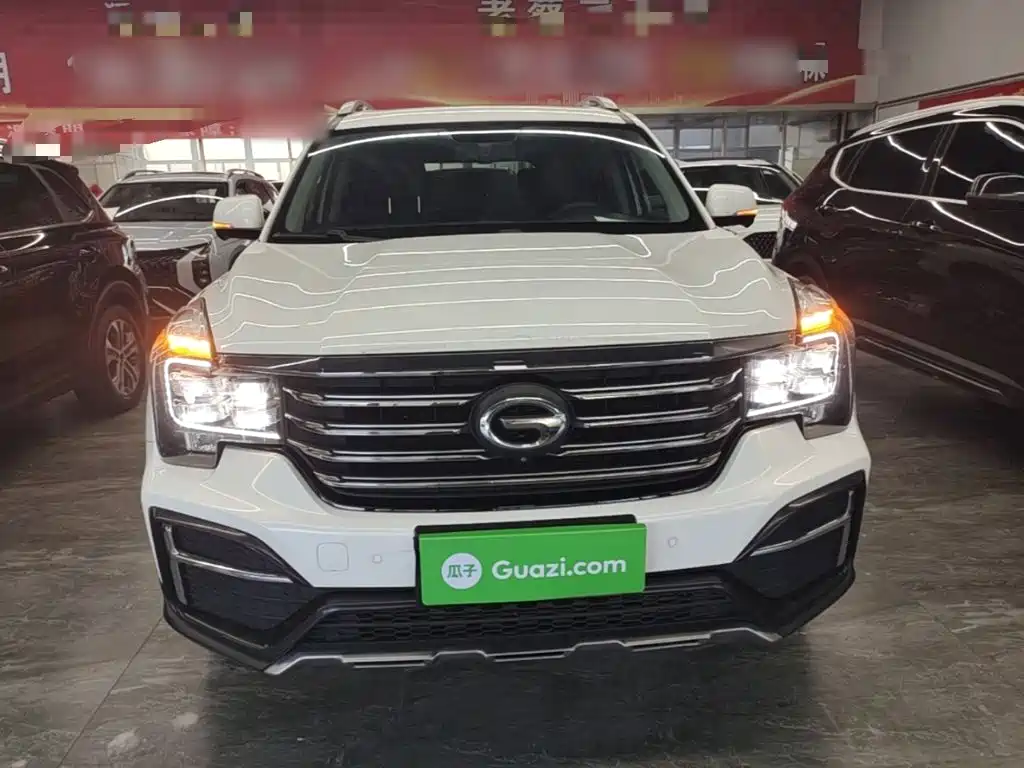 GAC Trumpchi GS8 390 T 2 WD Luxury Connected (7-seat)