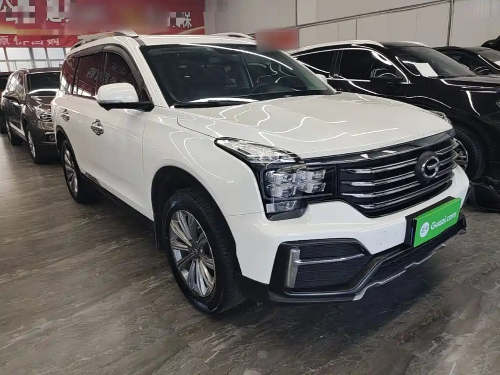 GAC Trumpchi GS8 390 T 2 WD Luxury Connected (7-seat)